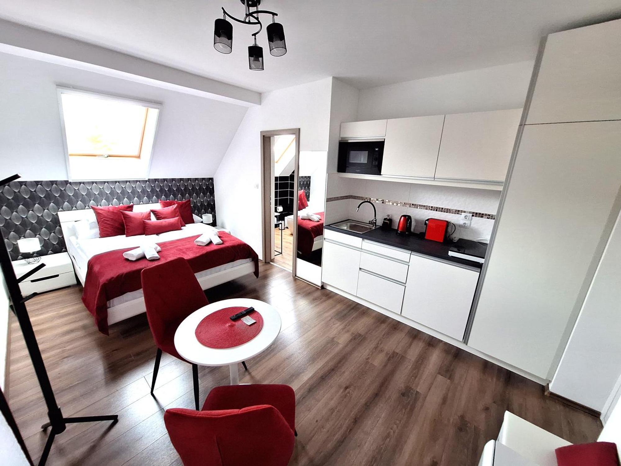 Happy Home Apartman Miskolc Esterno foto