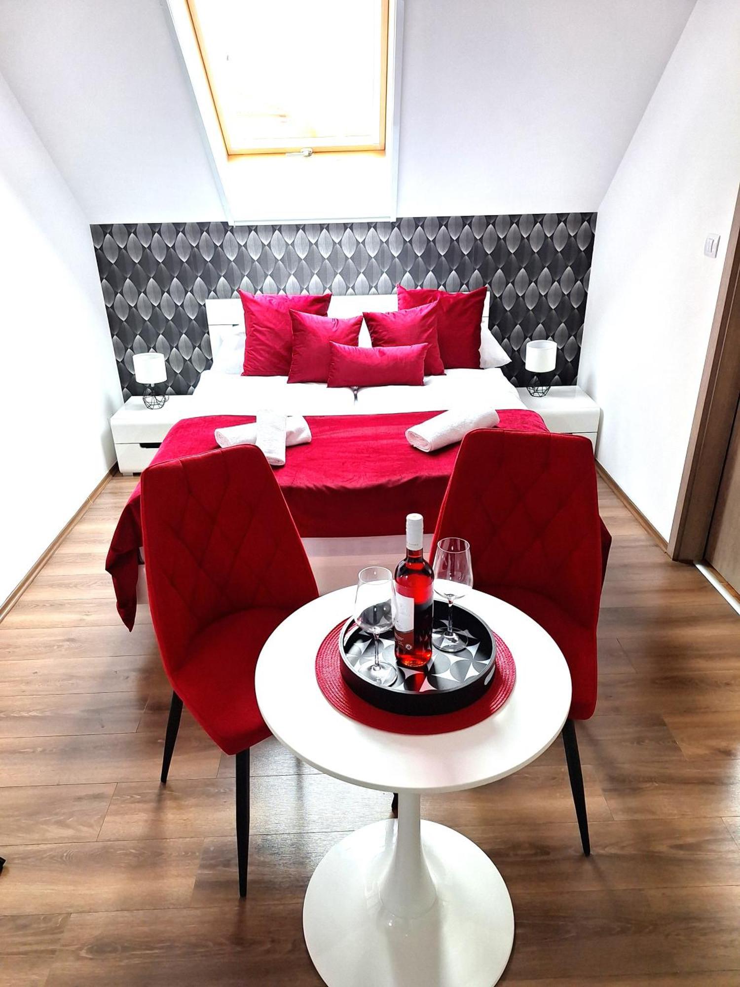 Happy Home Apartman Miskolc Esterno foto