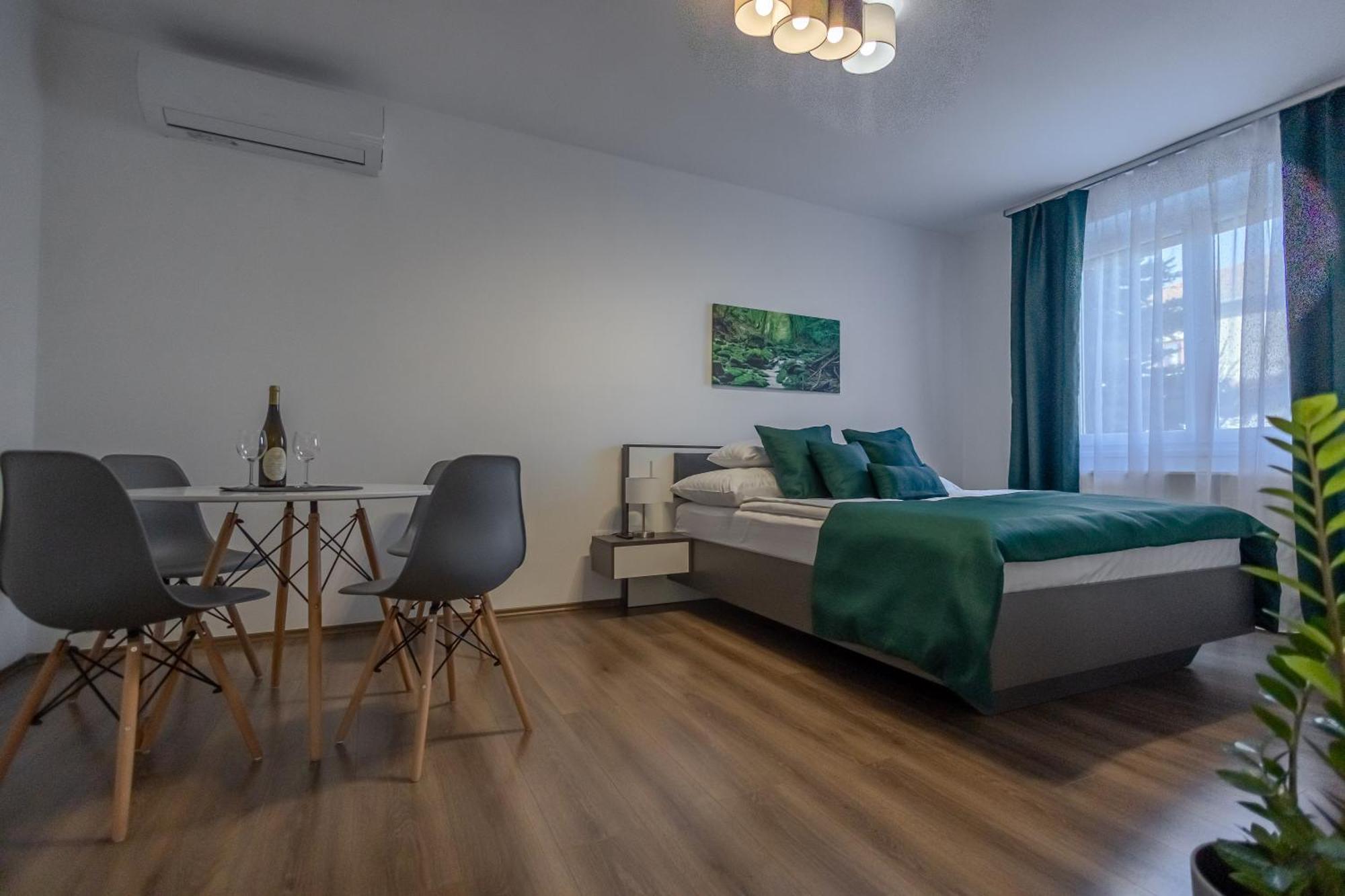 Happy Home Apartman Miskolc Esterno foto